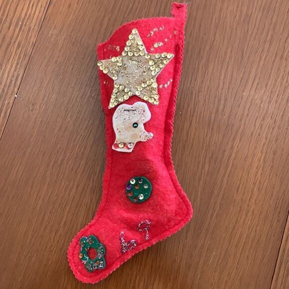 Vtg 1969 hand decorated small red felt Christmas stocking - Picture 4 of 6